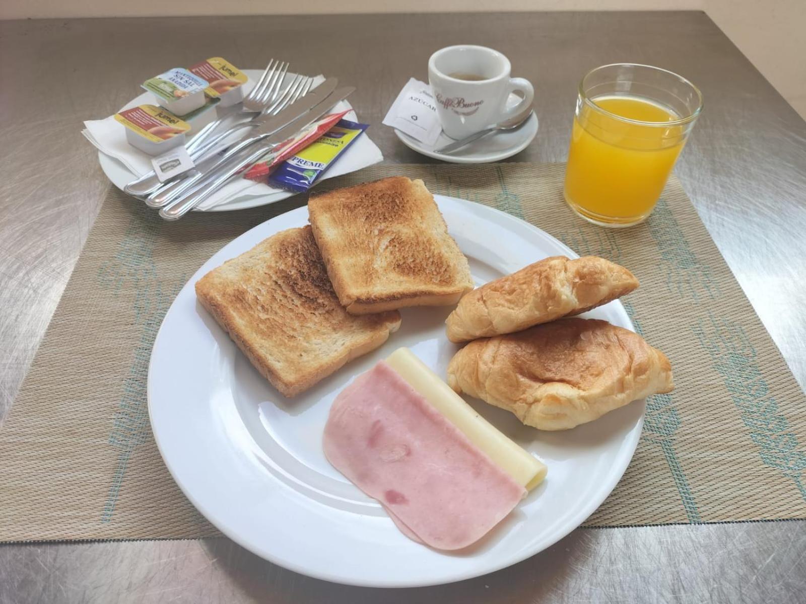 Casthotels Fuertesol Apartamento *